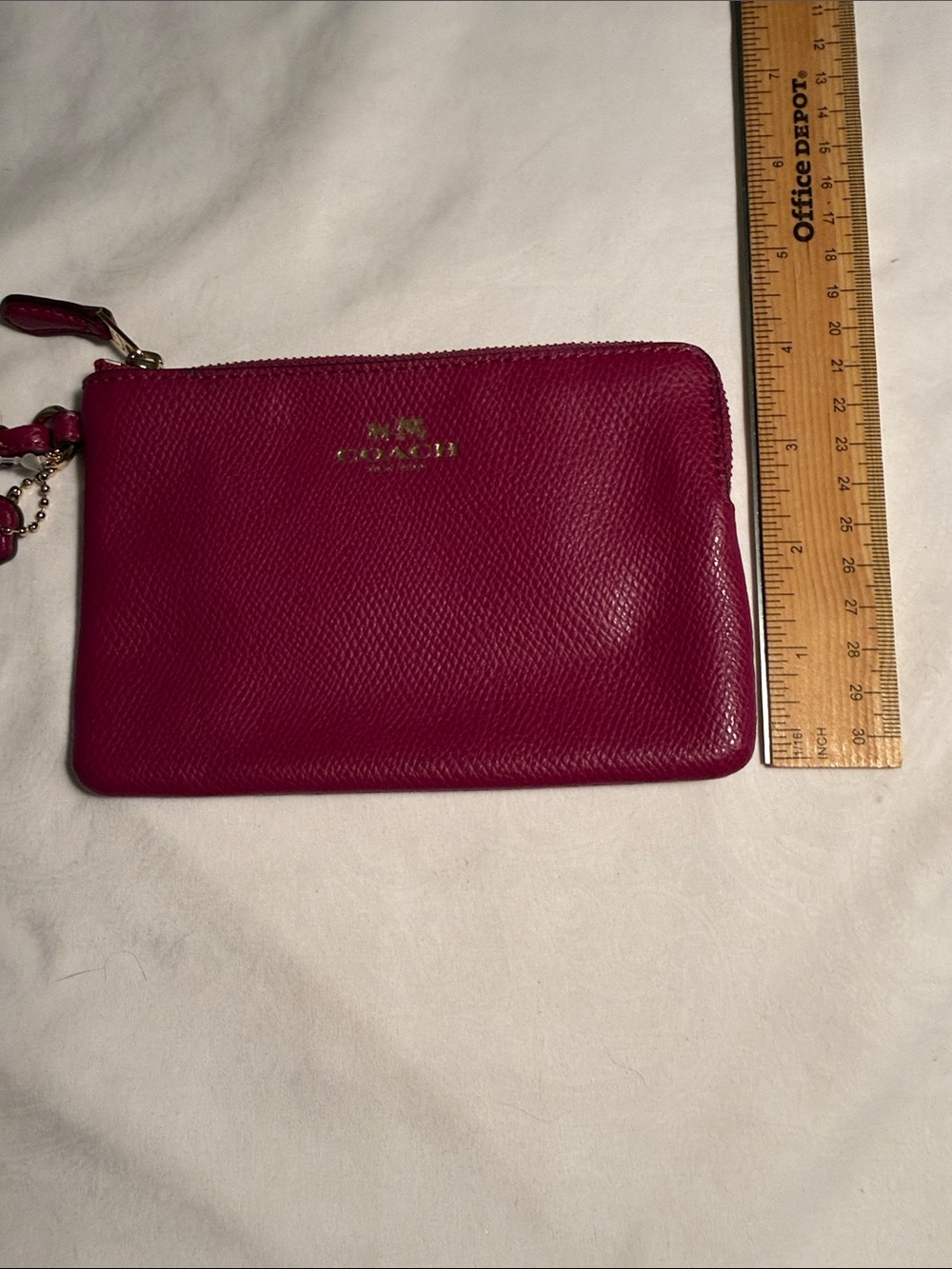 Coach Fuchsia wristlet - Picture 6 of 6